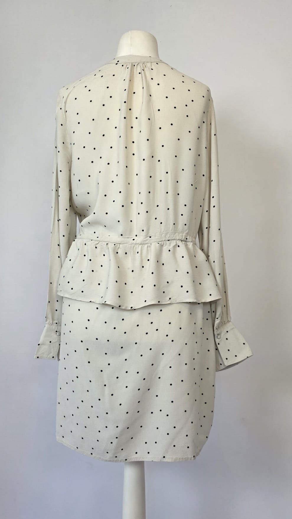 Kremowa sukienka mini w czarne kropki SELECTED FEMME