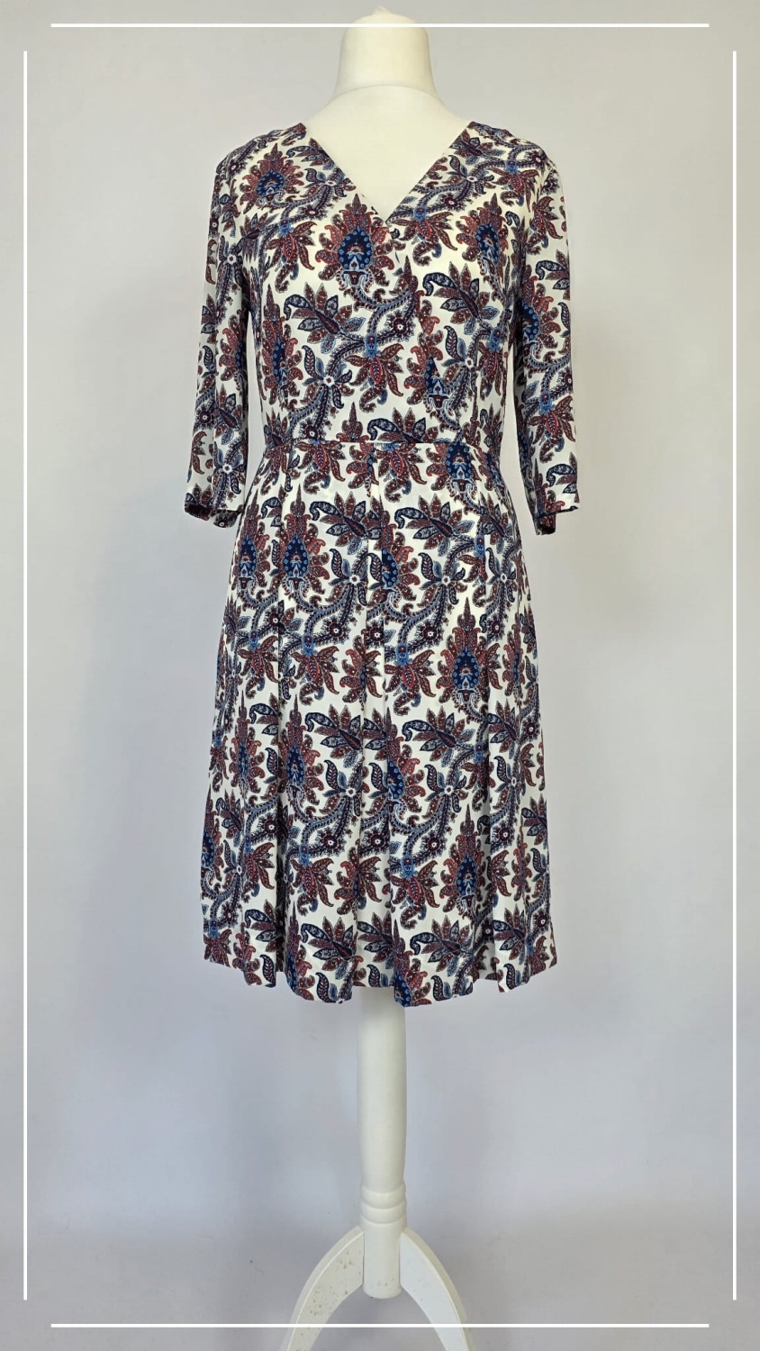 Elegancka sukienka midi w etniczny wzór paisley SOLAR