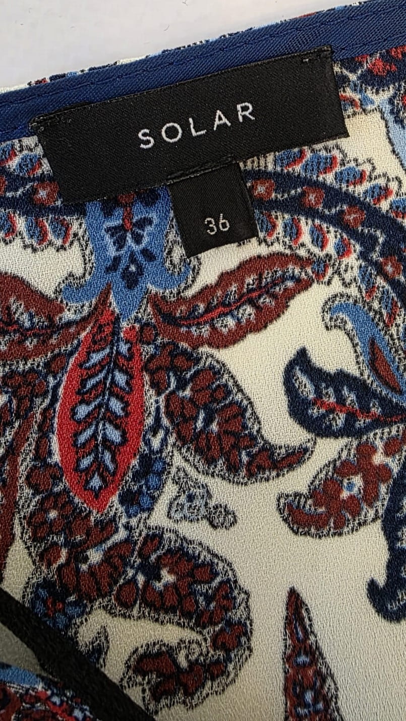 Elegancka sukienka midi w etniczny wzór paisley SOLAR