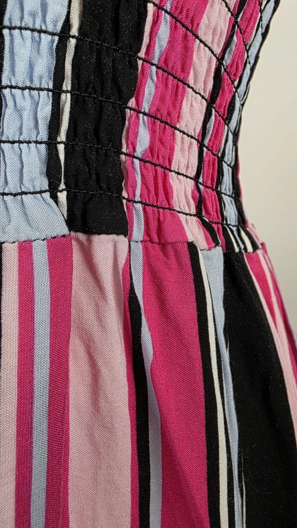 Letnia sukienka maxi w paski