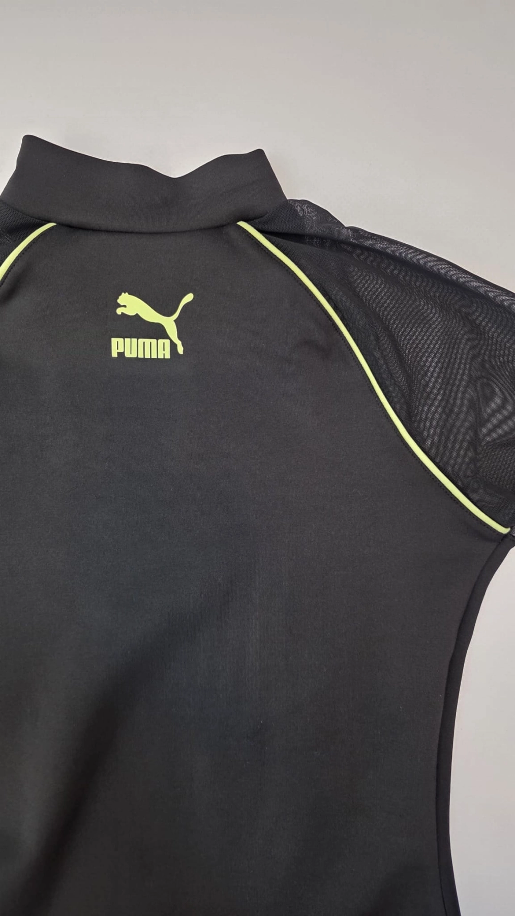 Sportowa sukienka mini marki Puma