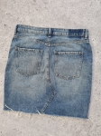 Mini spódniczka H&amp;M, klasyczny T-shirt LEVIS oraz koszula w kratkę w pudrowym różu LEE