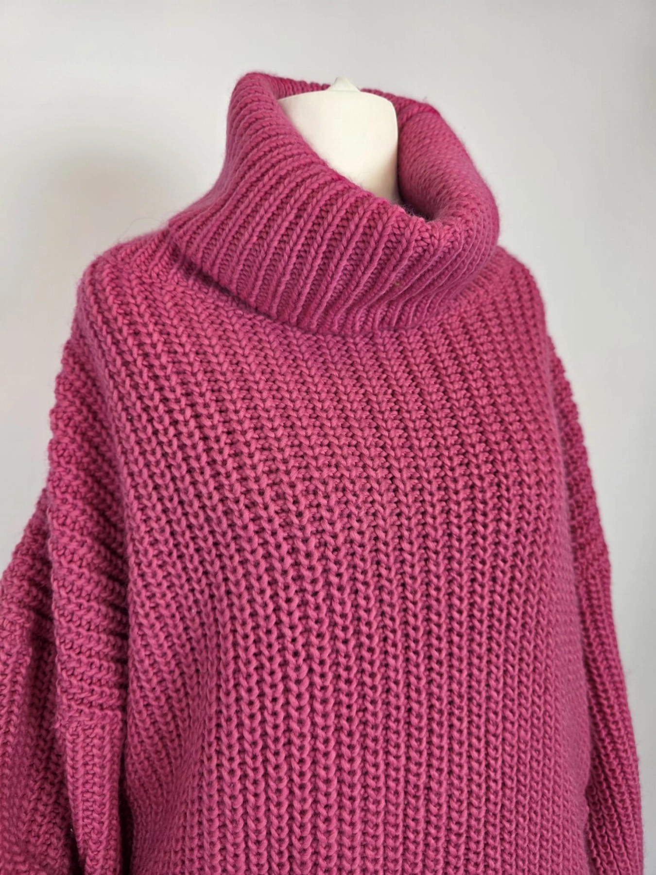 Zestaw premium: fuksjowy sweter, longsleeve i spodnie ZARA