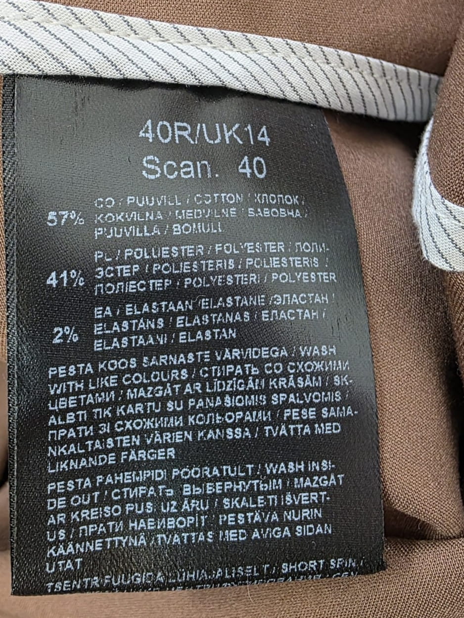 Komplet premium: żakiet s.Oliver, spódnica Ivo Nikkolo oraz t-shirt GAP