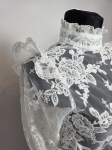 Piękny Set: Koronkowa bluzka In The Style, kardigan Niumi oraz czarne spodnie Free Quent