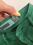 Look premium z pikowaną kurtką i dopasowanymi spodniami