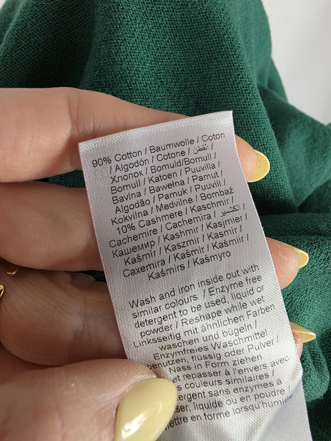 Zestaw: sweter PART TWO butelkowa zieleń, bluzka w motyle STRADIVARIUS i piaskowe, szerokie spodnie