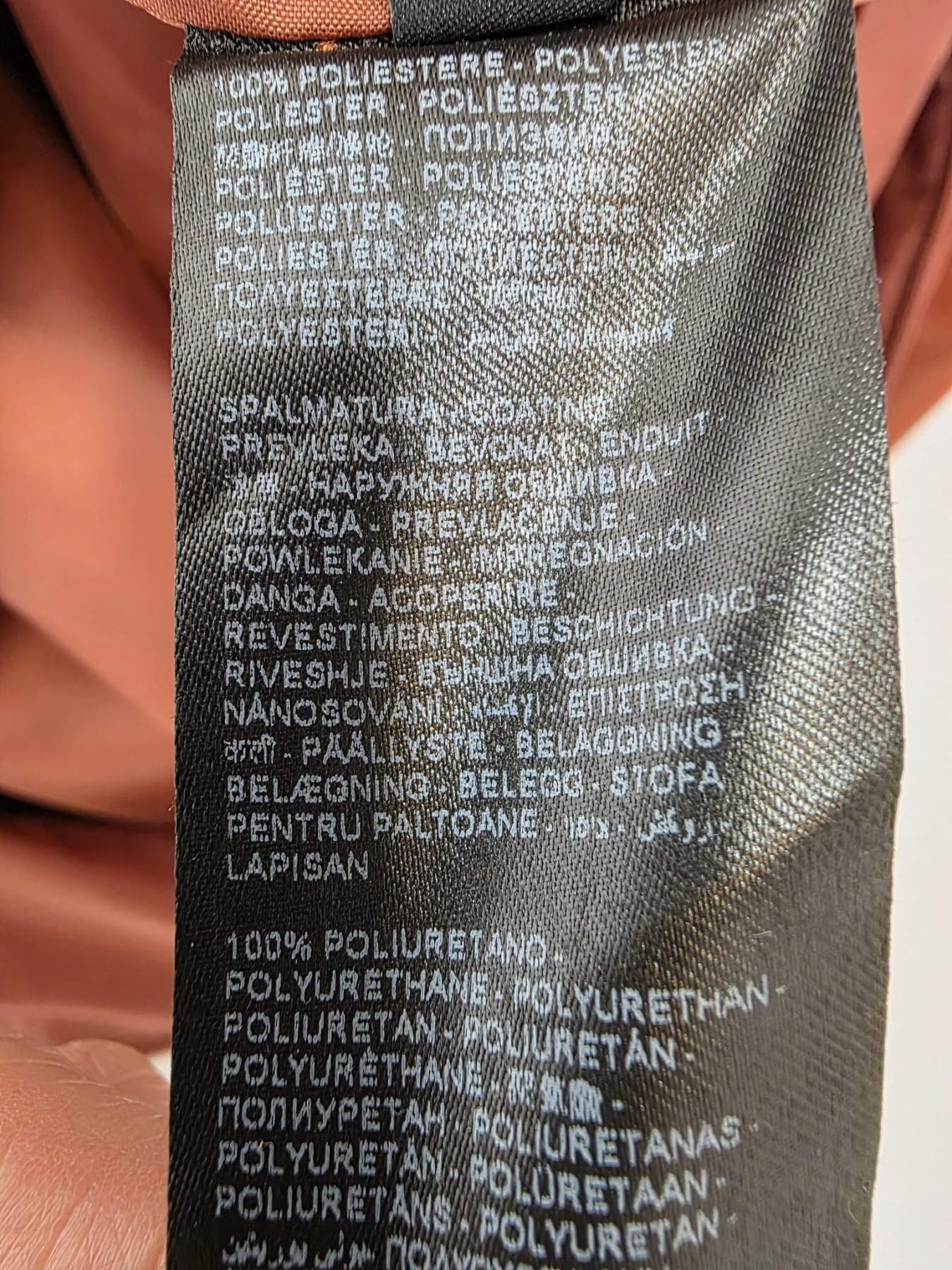 Elegancka skórzana sukienka w ceglanym odcieniu od STEFANEL