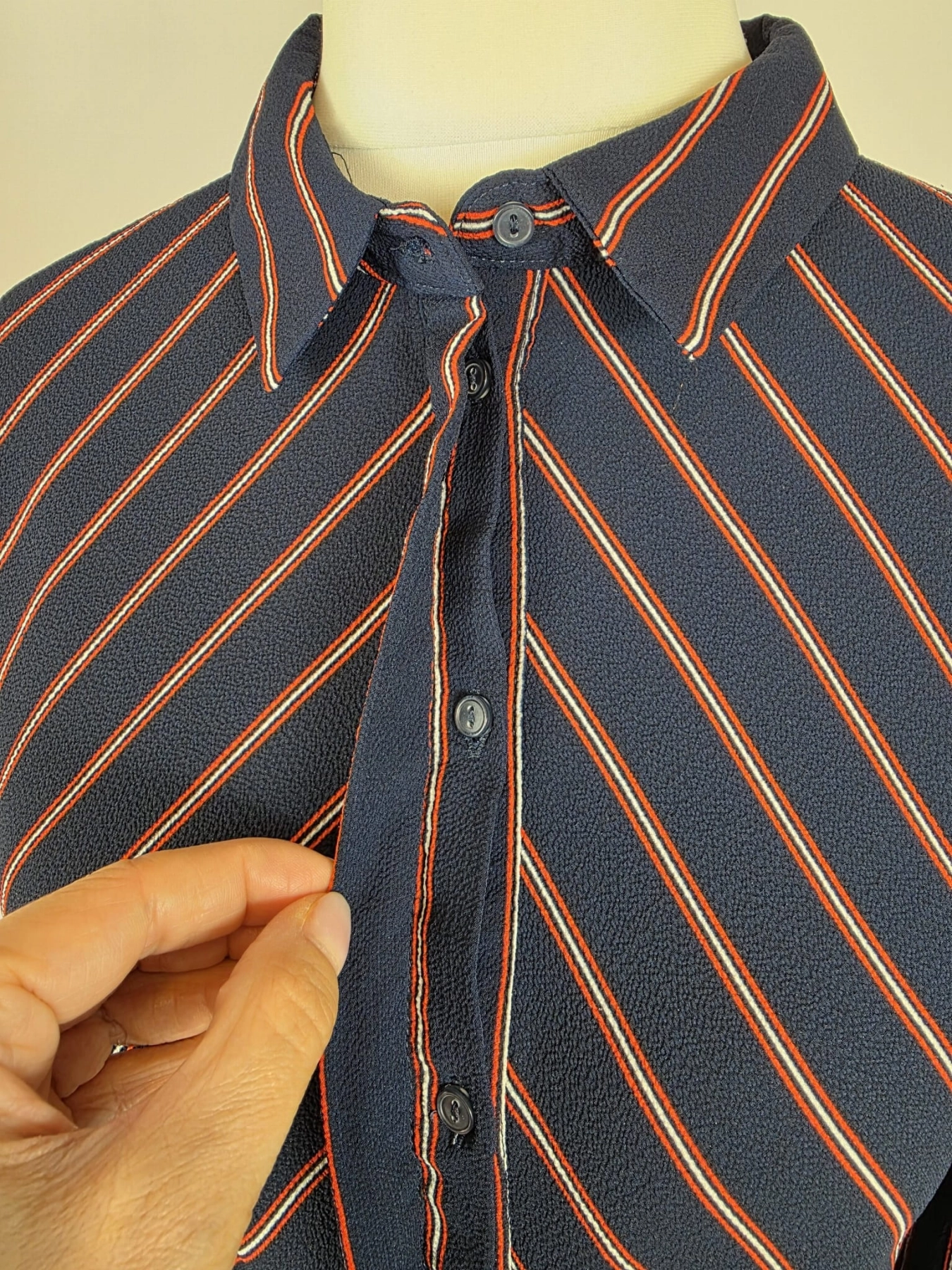 Elegancja w Paski: sukienka Object
