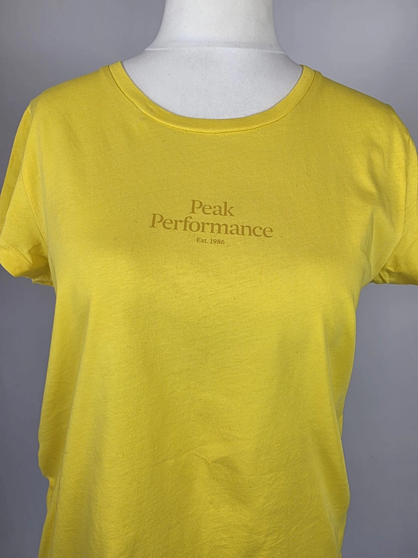 Żółty t-shirt premium Peak Performance