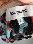Designerska, kolorowa bluzka Desigual z motywem kwiatowym