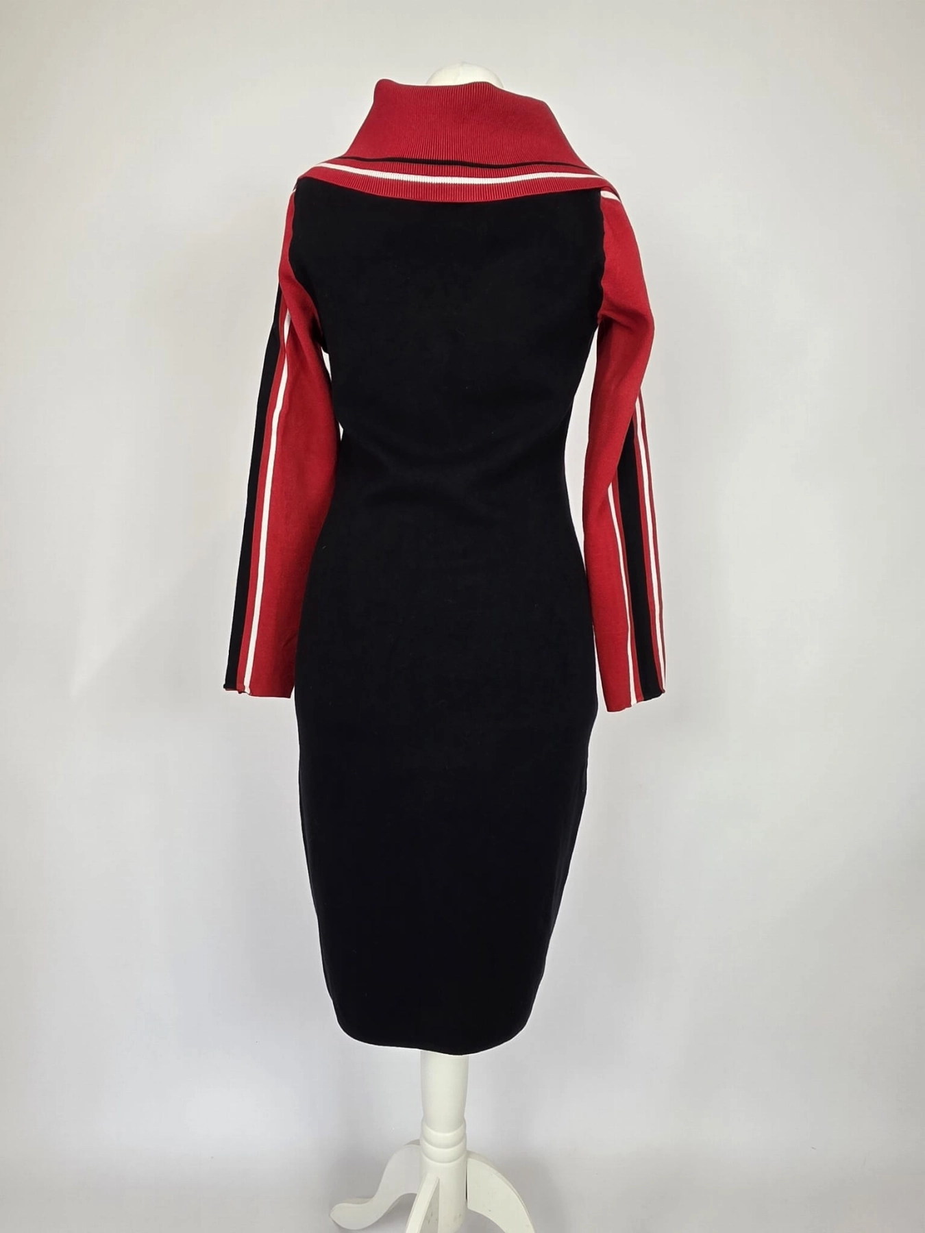 Elegancka sukienka midi premium marki Claudia Sträter