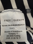 Pasiasta sukienka Free|Quent z krótkim rękawem