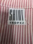 Czerwona koszula w prążki, z pięknym wiązaniem Saint Tropez